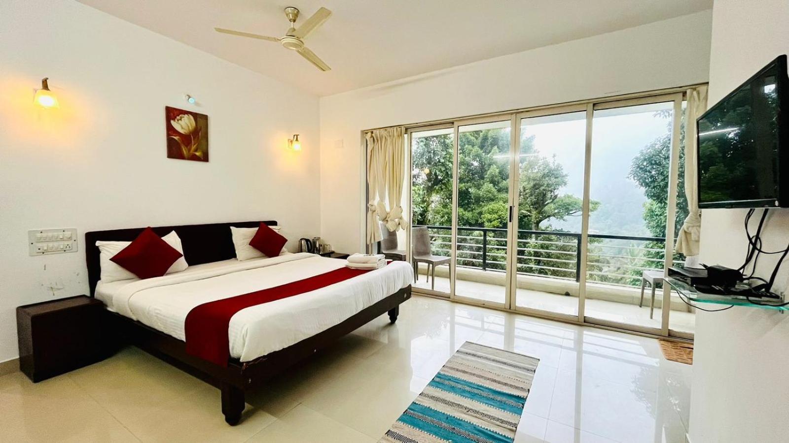 Red Stone Villas Coorg Madikeri Buitenkant foto